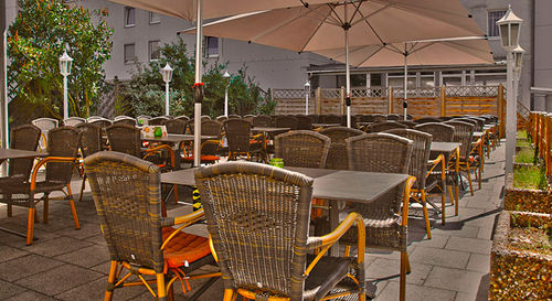 großer Außenbereich des Ristorante-Pizzeria da Carmine