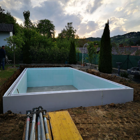 Poolarbeiten