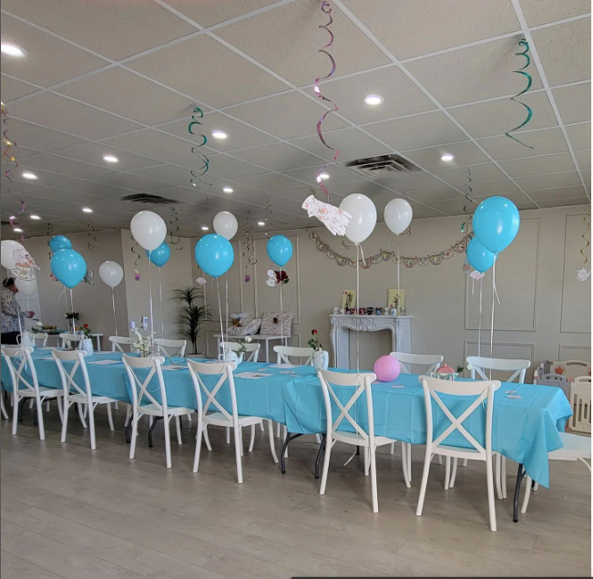 Birthday Party Lindsay Lounge