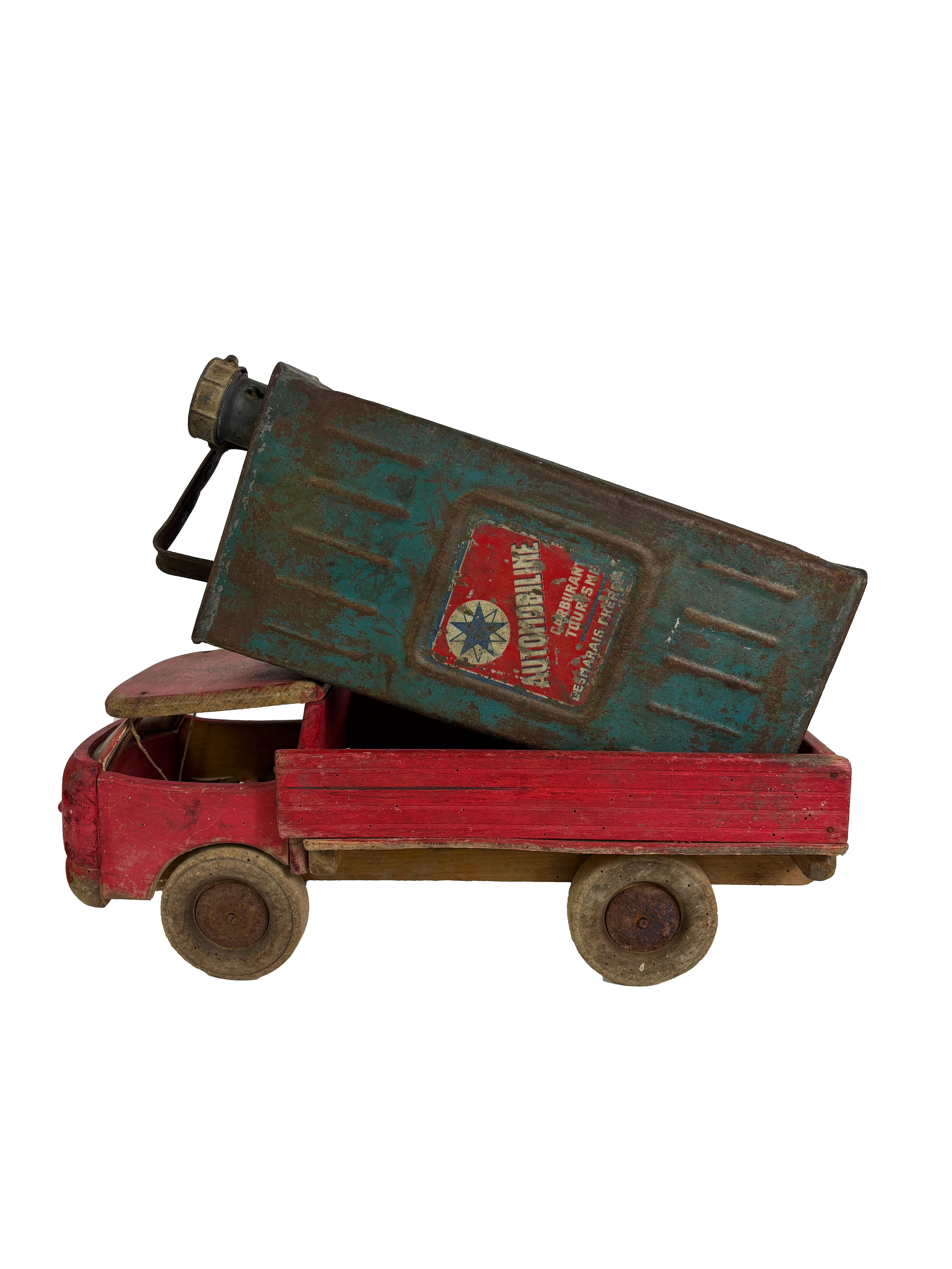 1 antique Desmarais Frères French essence Petrol Gas can