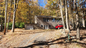 Your Peaceful Poconos Retreat Awaits at 1093 Maple Lake Drive