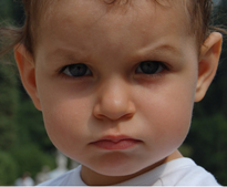 5 consejos para educar a un niño de carácter fuerte ¿Te cuesta educar con alegría? ¿Estás haciendo q
