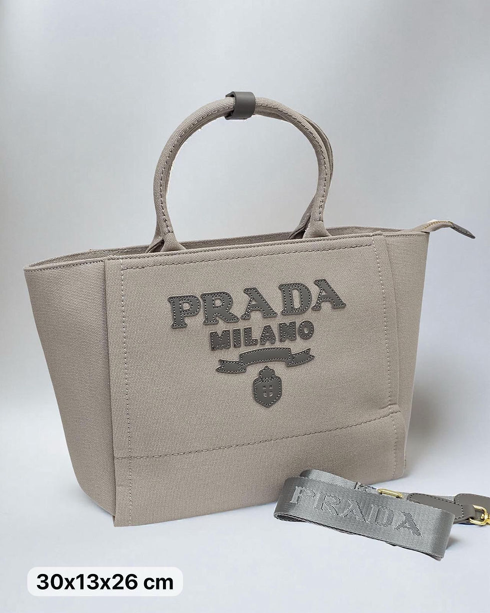 Miniatura: PRADA