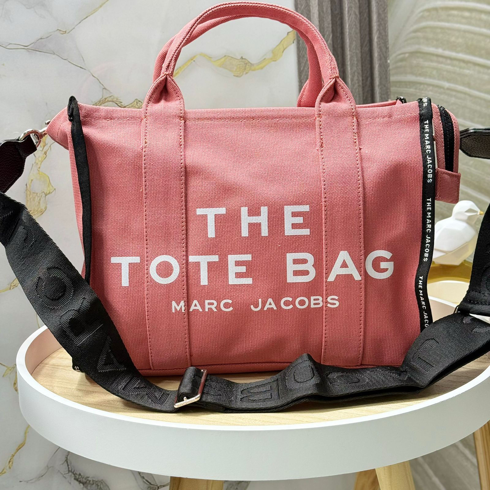 Marc Jacobs 