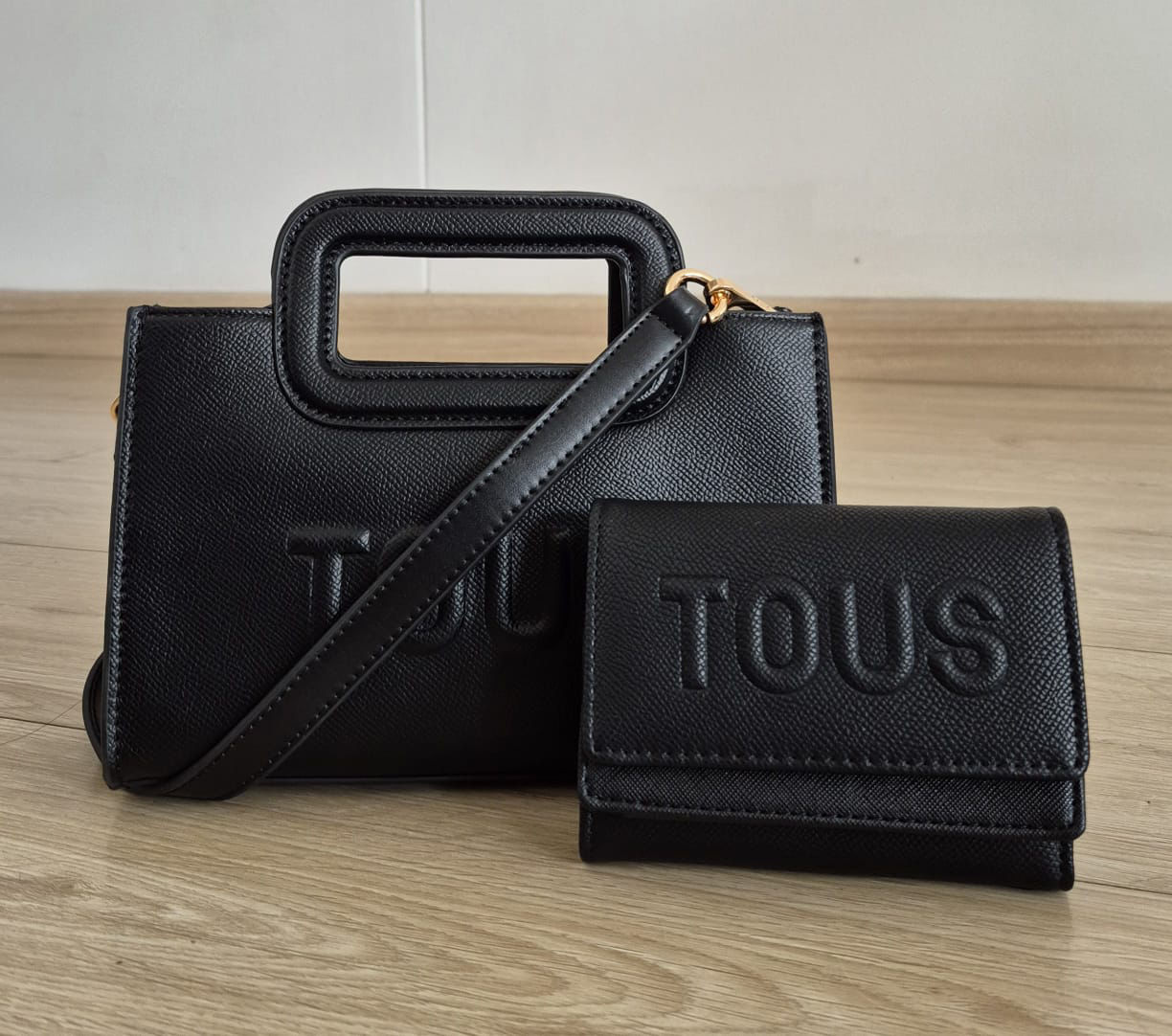 Tous 