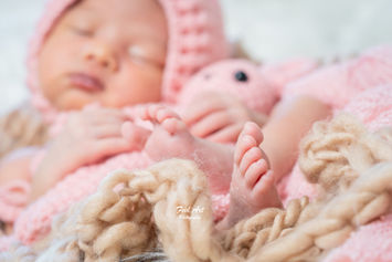 Feel Art Photography | Newborn Photography