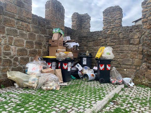 MARINA DI CERVETERI INVASA DAI RIFIUTI