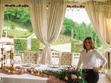 Maria La Marca Wedding Planner durante la fase allestimento matrimonio