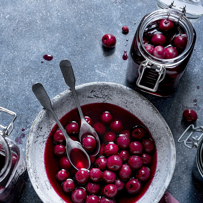 maraschino-cherry-bowl-glass-jar-flat-la