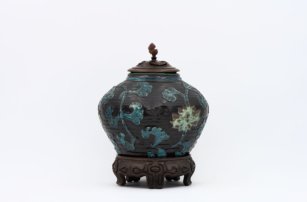 縮圖：Fahua Topf mit Lotusdekor, 16. Jh. Ming, China