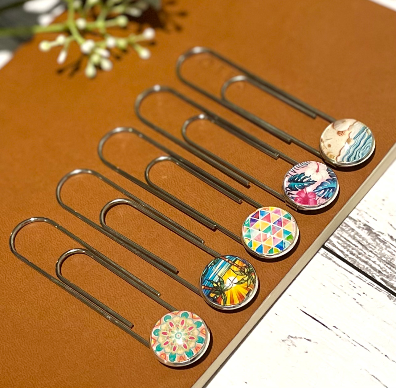 Giant Paperclip Bookmarks