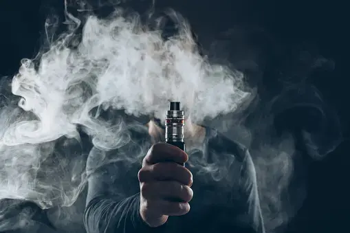 Vape e Sua Saúde Respiratória e Vocal: Conheça os Riscos