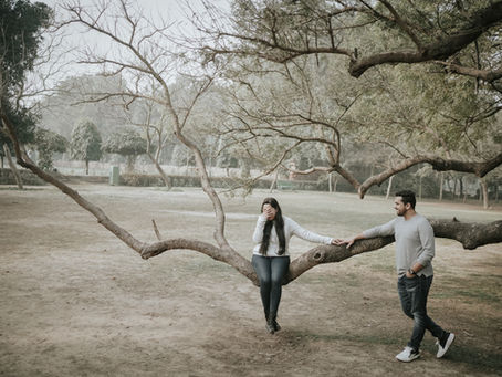 12 Creative Couple Pre-Wedding Photography Ideas for Amazing Shots