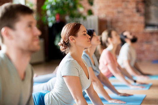 Yoga-Glueck_Alle.jpeg