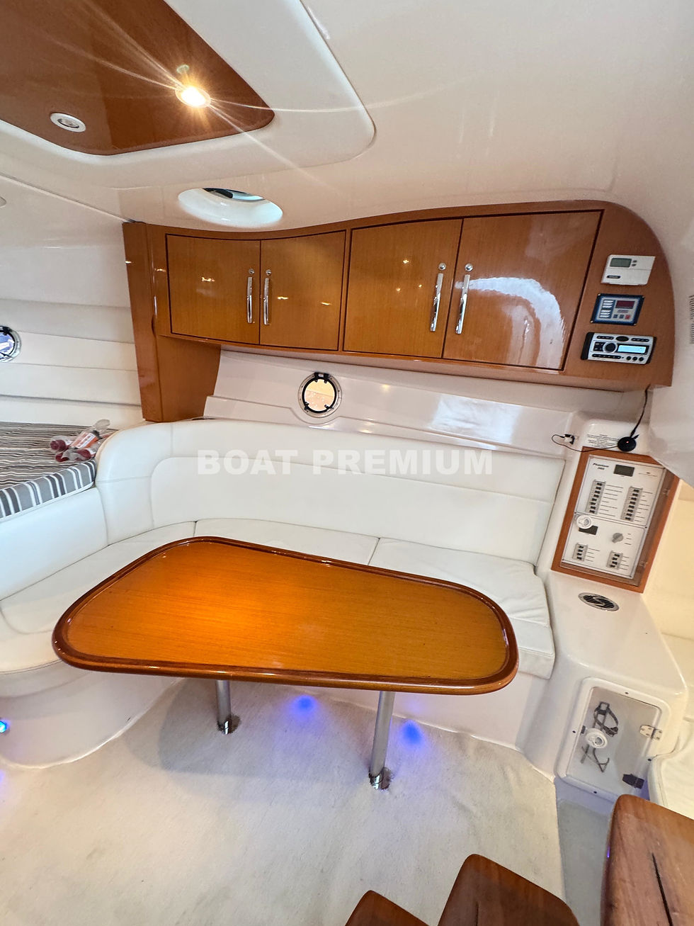 Miniatura: PHANTOM 36 - 2010