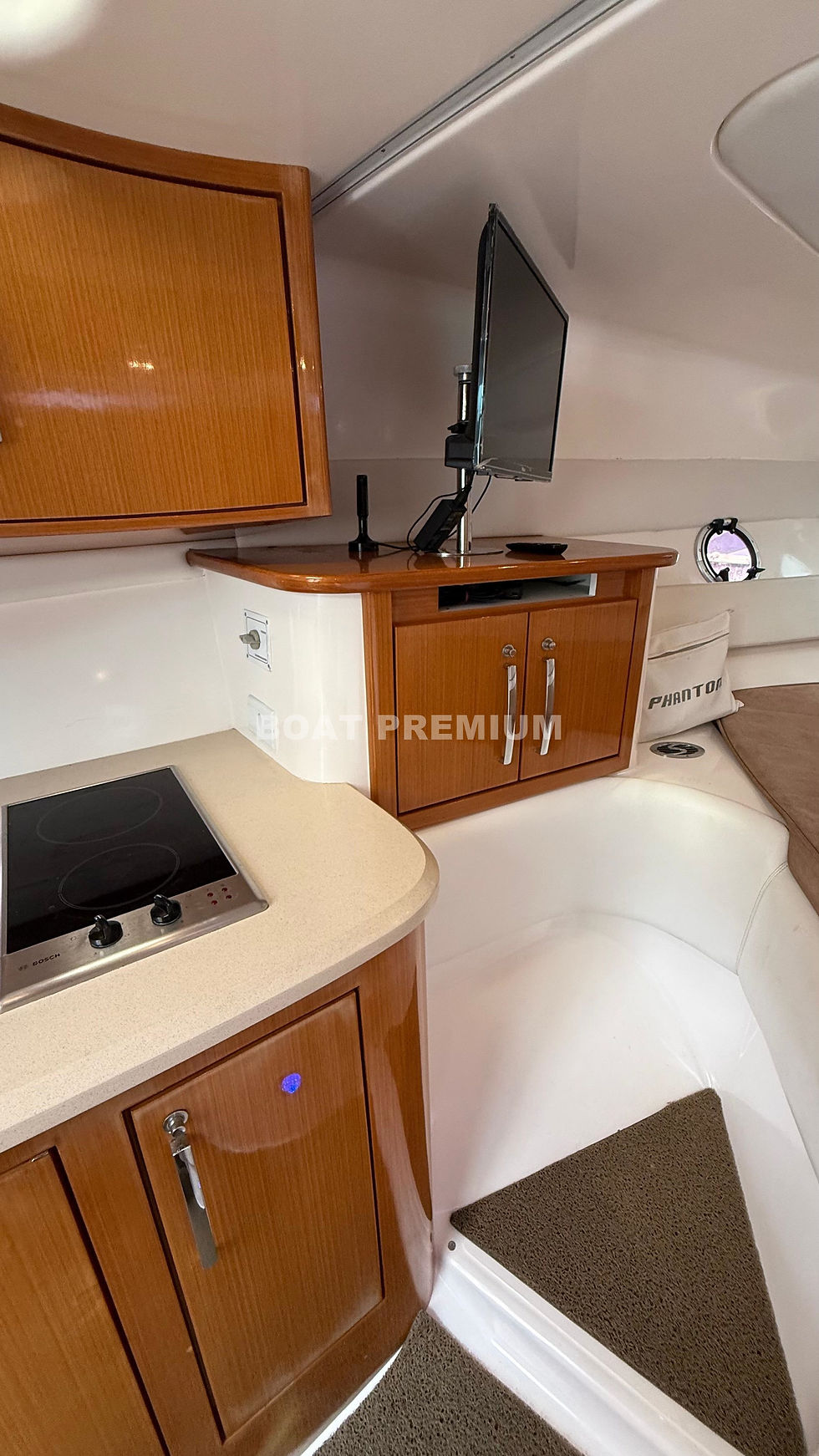 Miniatura: PHANTOM 36 - 2009