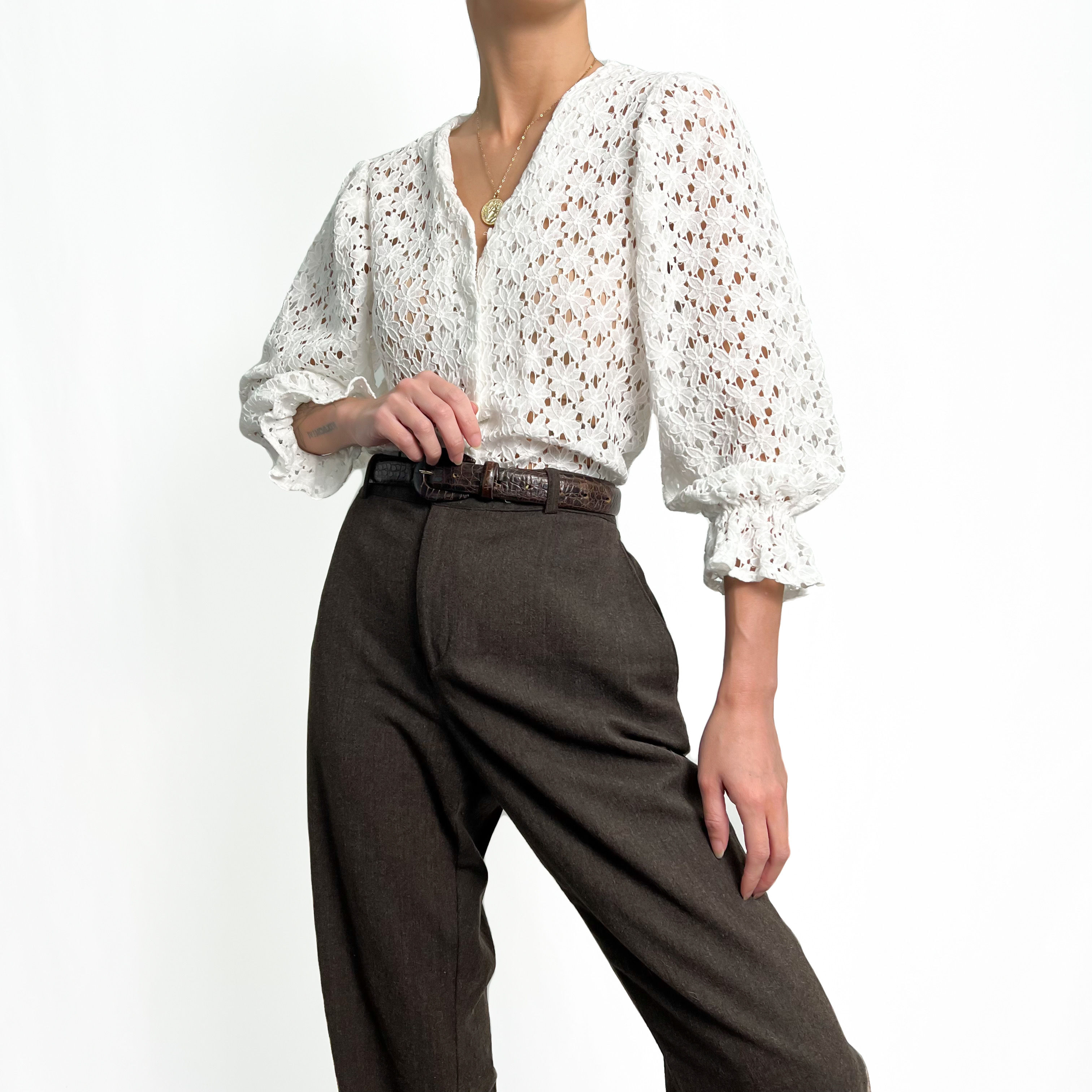 Snow Eyelet Button Up Blouse XS-S