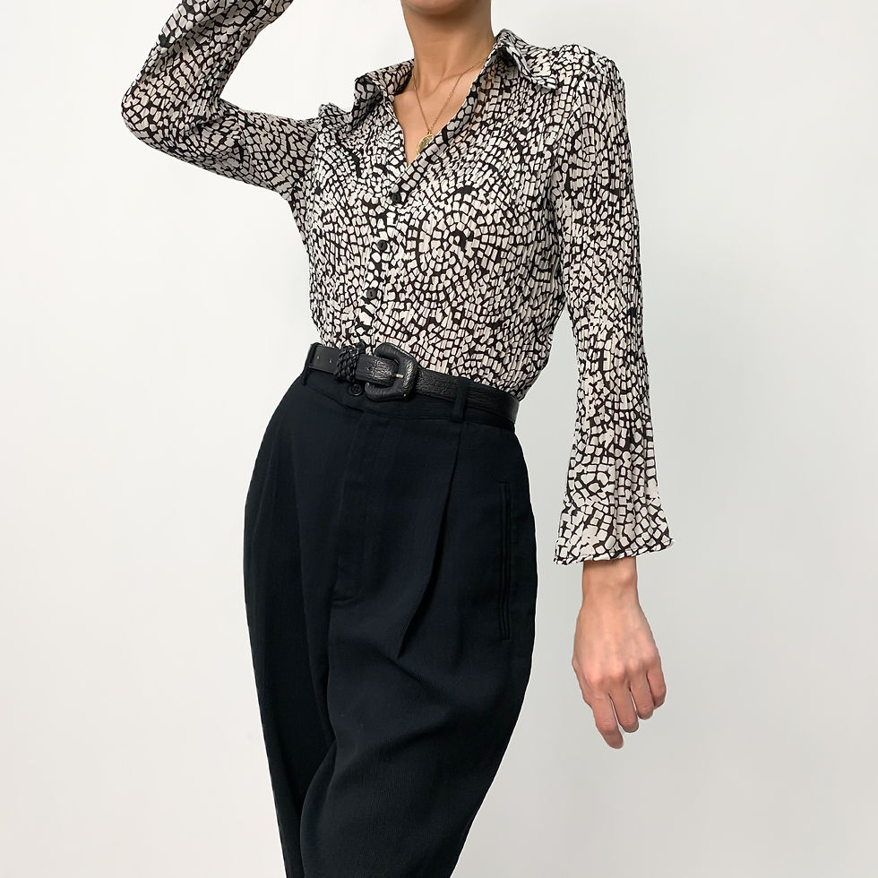 B&W Abstract Pleated Blouse XS-S