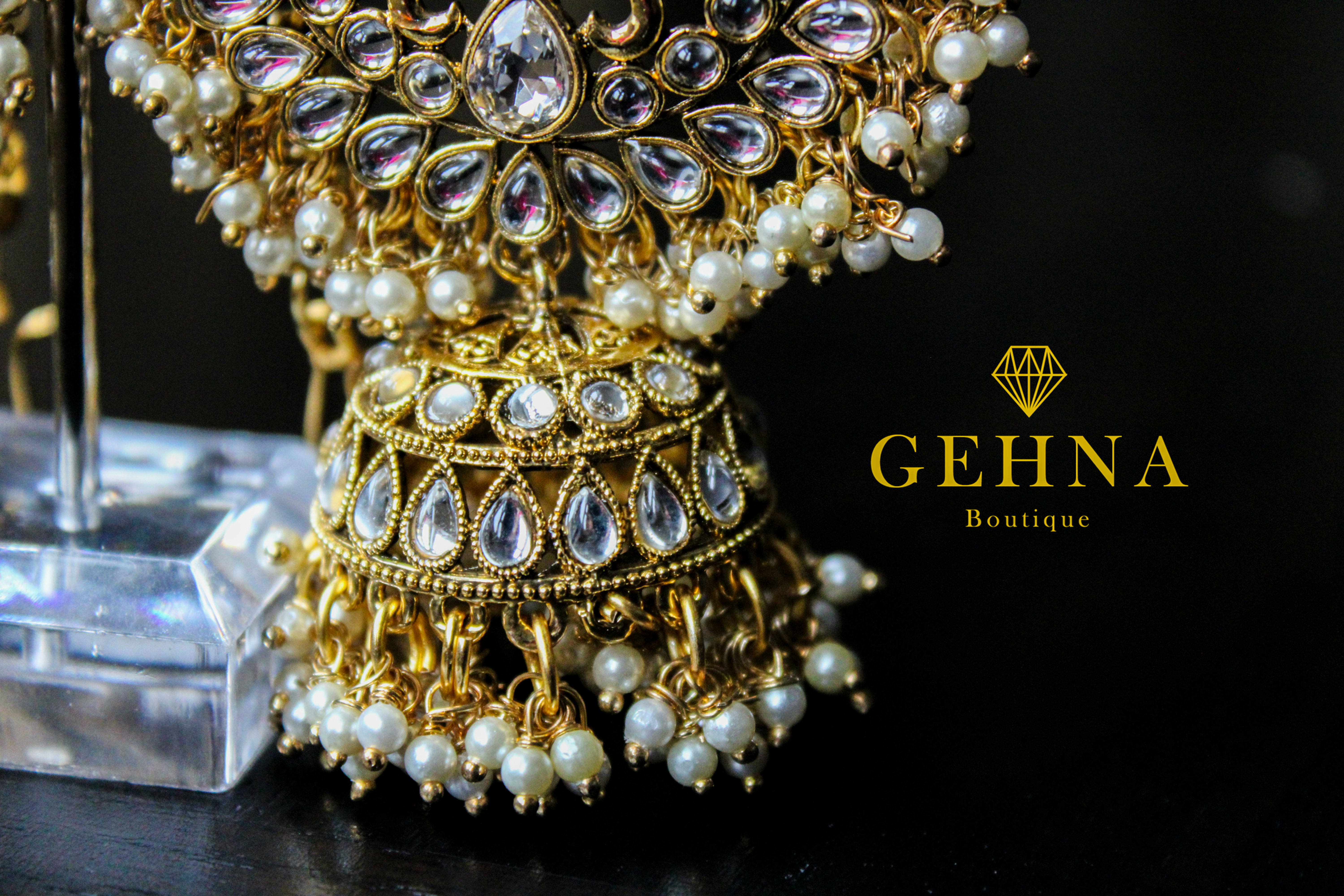 Eshana Maang Tikka & Earring Set