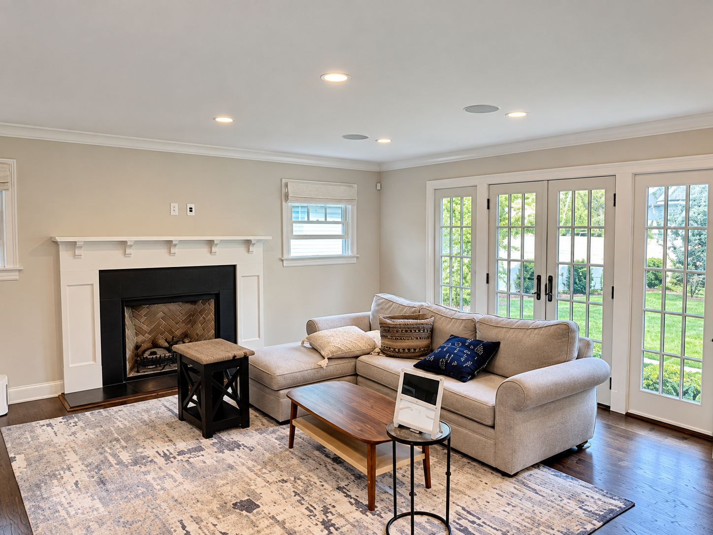 Living room fireplace and wood floor — Perfect Painting & Home Improvement