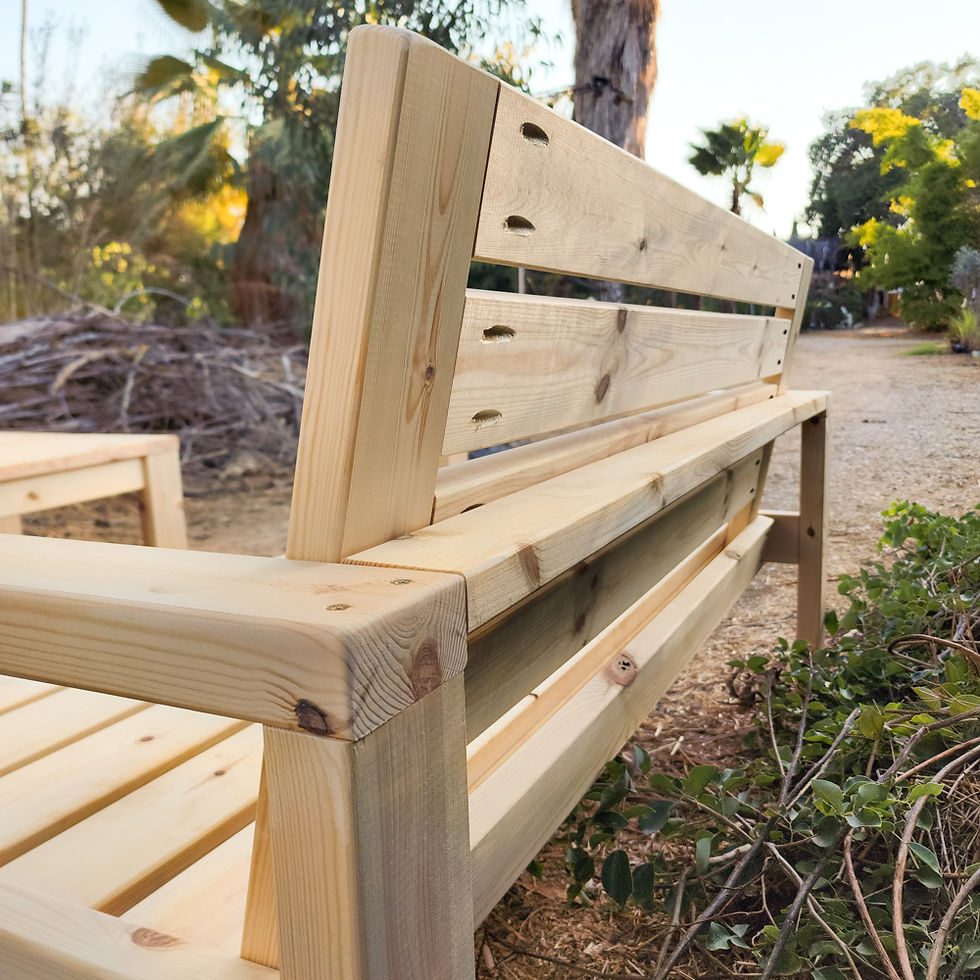Bench seating area zoom