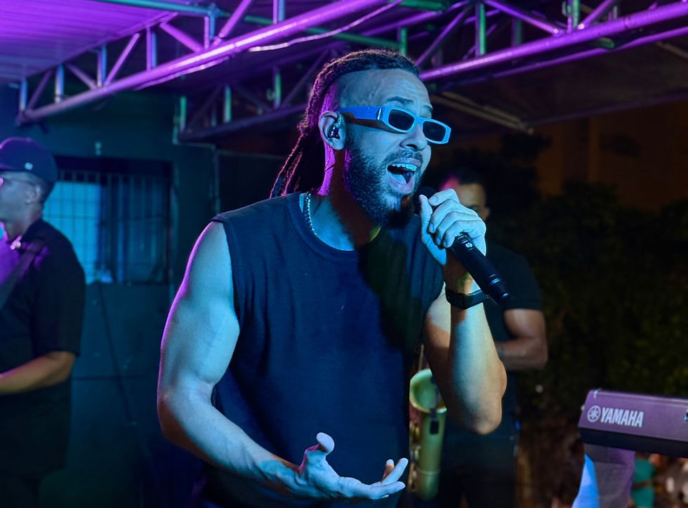Gui Vieira realiza show no Circuito Musical em Salvador e reúne público na Praça Segredos de Itapuã
