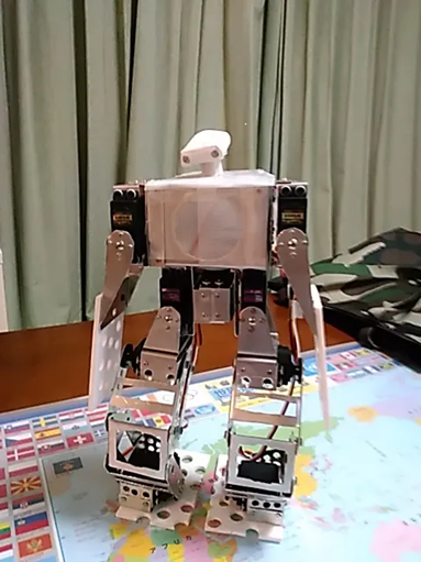 中学時代に作った人型ロボット