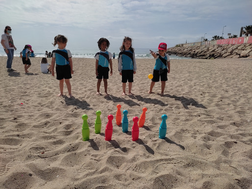 Els nens i les nenes de P4 han anat a la platja!