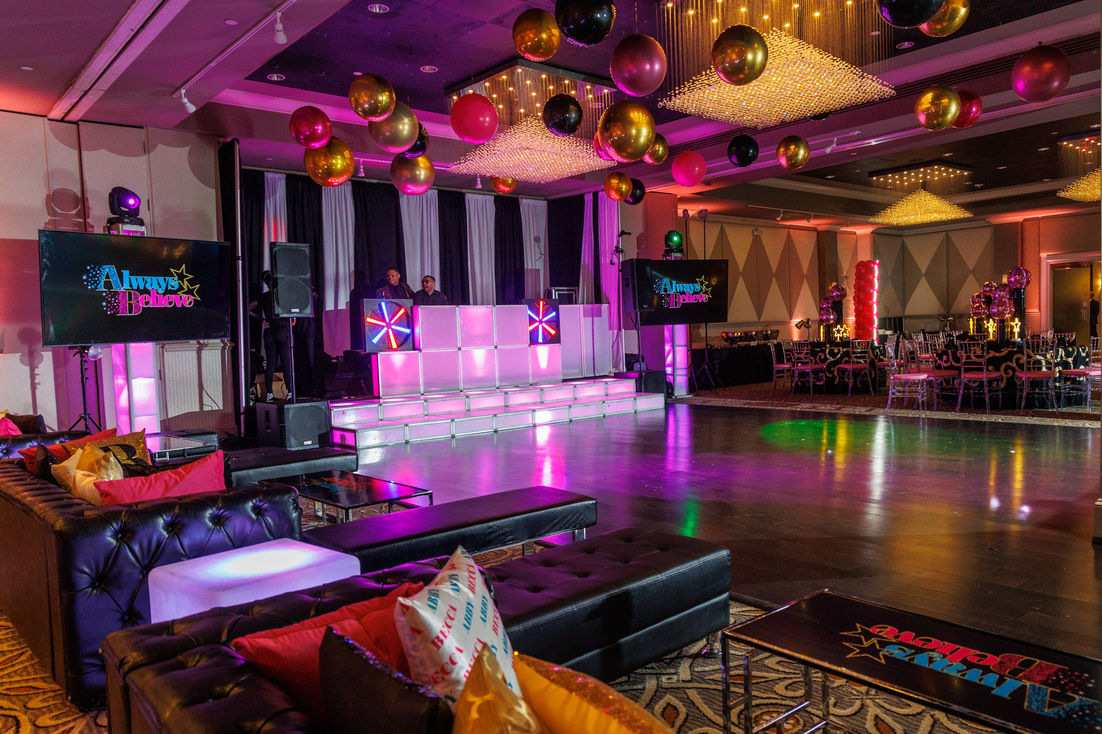 Mitzvah Balloon Ceilings | Balloon Zoom | DC | MD | VA
