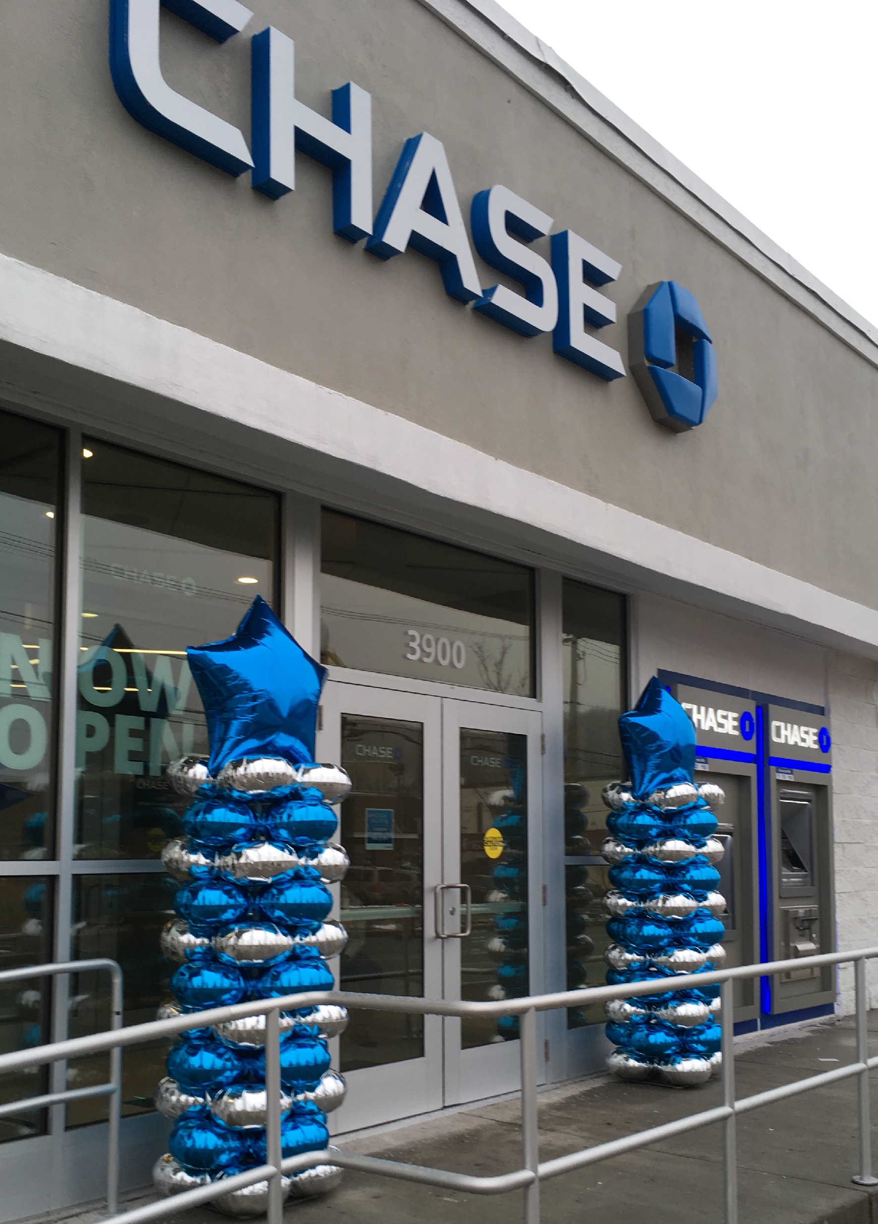 Grand Opening Balloon Columns | DC