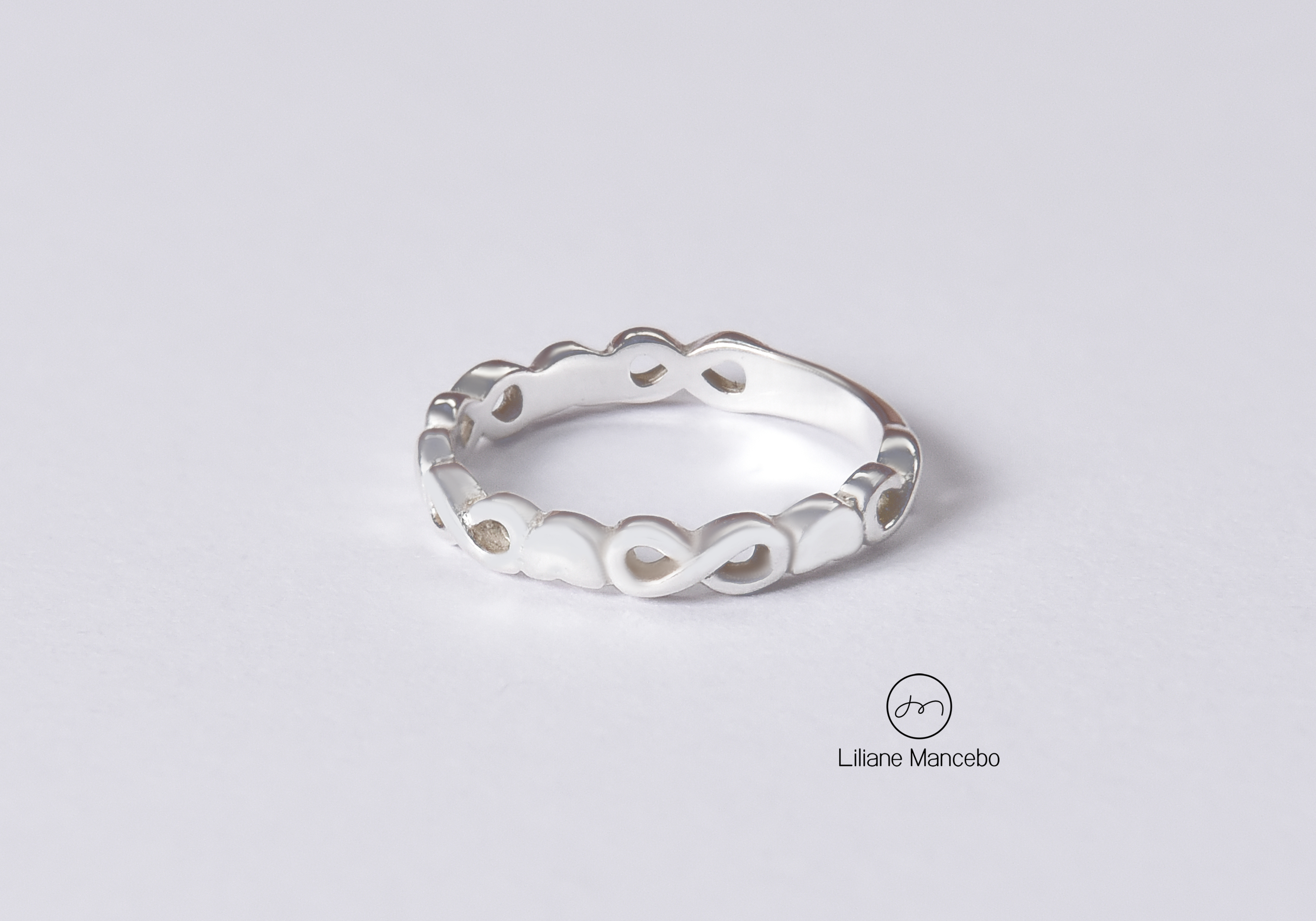 Anel de prata com o Infinito e o coração