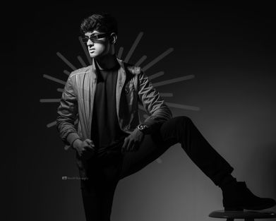 Discover stunning photography by Meet18, specializing in fashion, editorial, and conceptual shoots in Pune. Experience captivating motion photography and dynamic visuals.