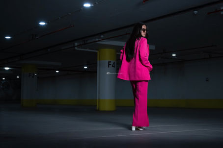 Discover stunning photography by Meet18, specializing in fashion, editorial, and conceptual shoots in Pune. Experience captivating motion photography and dynamic visuals.