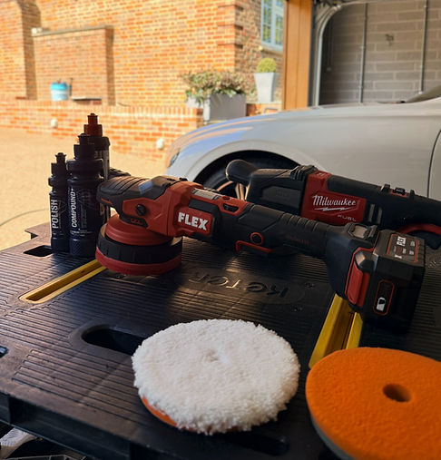 Professional Stage 1 paint correction across Bedfordshire, Hertfordshire and Buckinghamshire, using single-stage machine polishing to reduce swirl marks, restore gloss and enhance paint clarity.