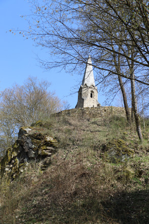 IMG_7521.jpegBurgkirche Gossam, Ruhestätte der "unfröhlichen Kinder"