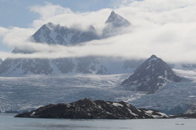 Bjørnfjorden (The Bear Fjord)