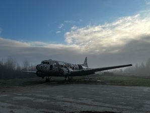 Douglas C-47, Wrack, Wreck, Airbase, Lost Place, abandoned, lost, decay, Croatia