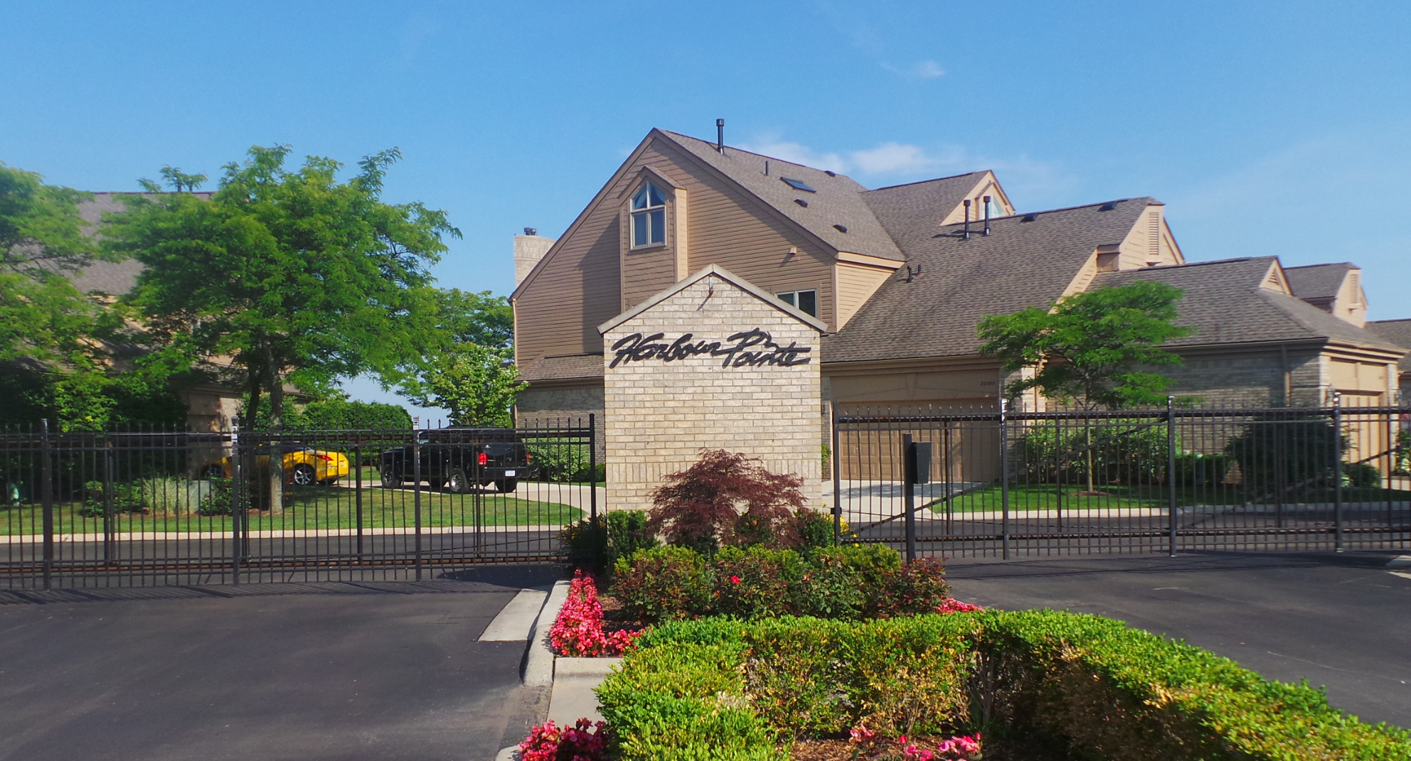 Lake Saint Clair Water Front Living Harbour Pointe Condominiums