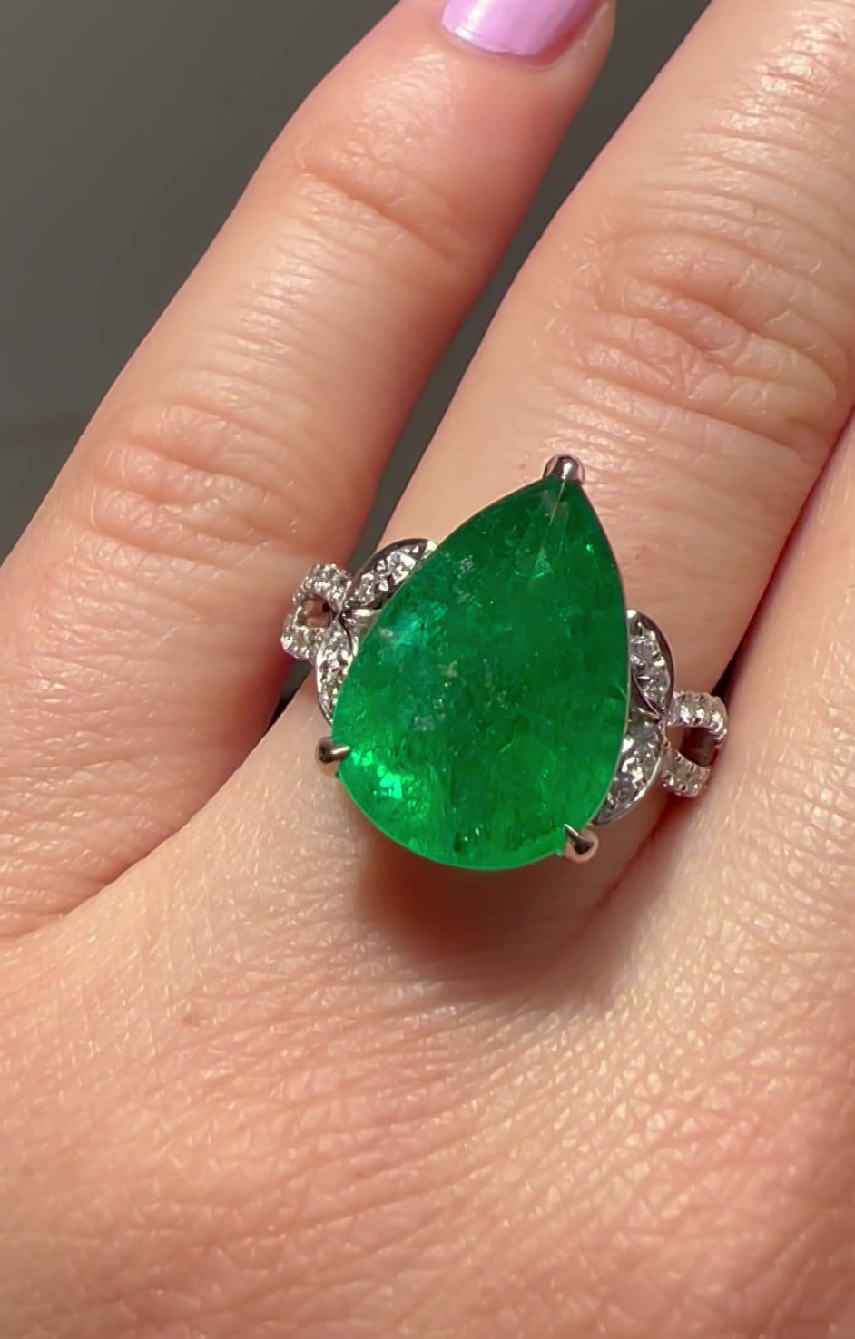 Thumbnail: 5.87 CTS Emerald Pear Ring