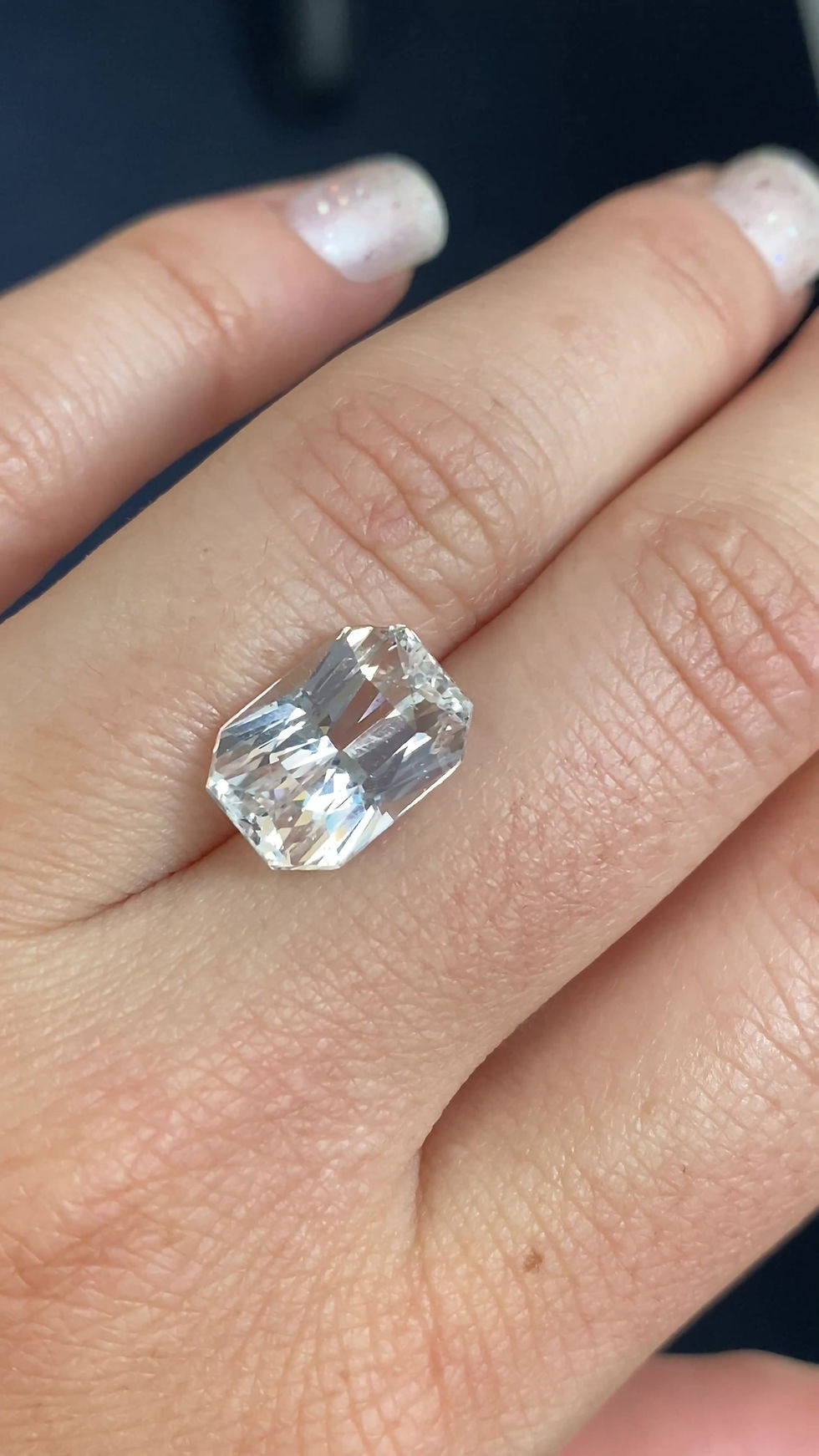 Thumbnail: White Sapphire EC 7.28 CT