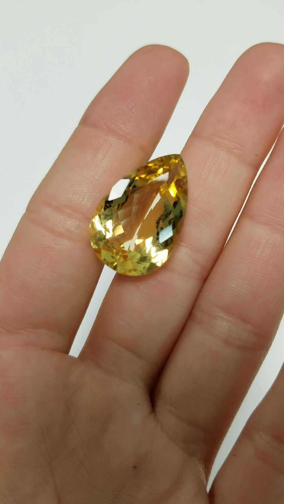 Thumbnail: Beryl Pear 21.90 cts