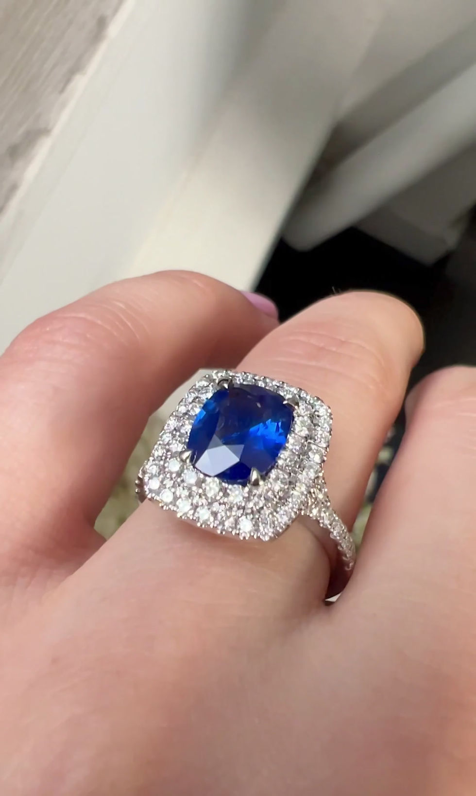 Thumbnail: 1.85 CTS Sapphire Oval Ring