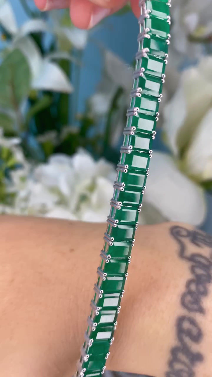 Thumbnail: Emerald EC Bracelet 26.20 CTS