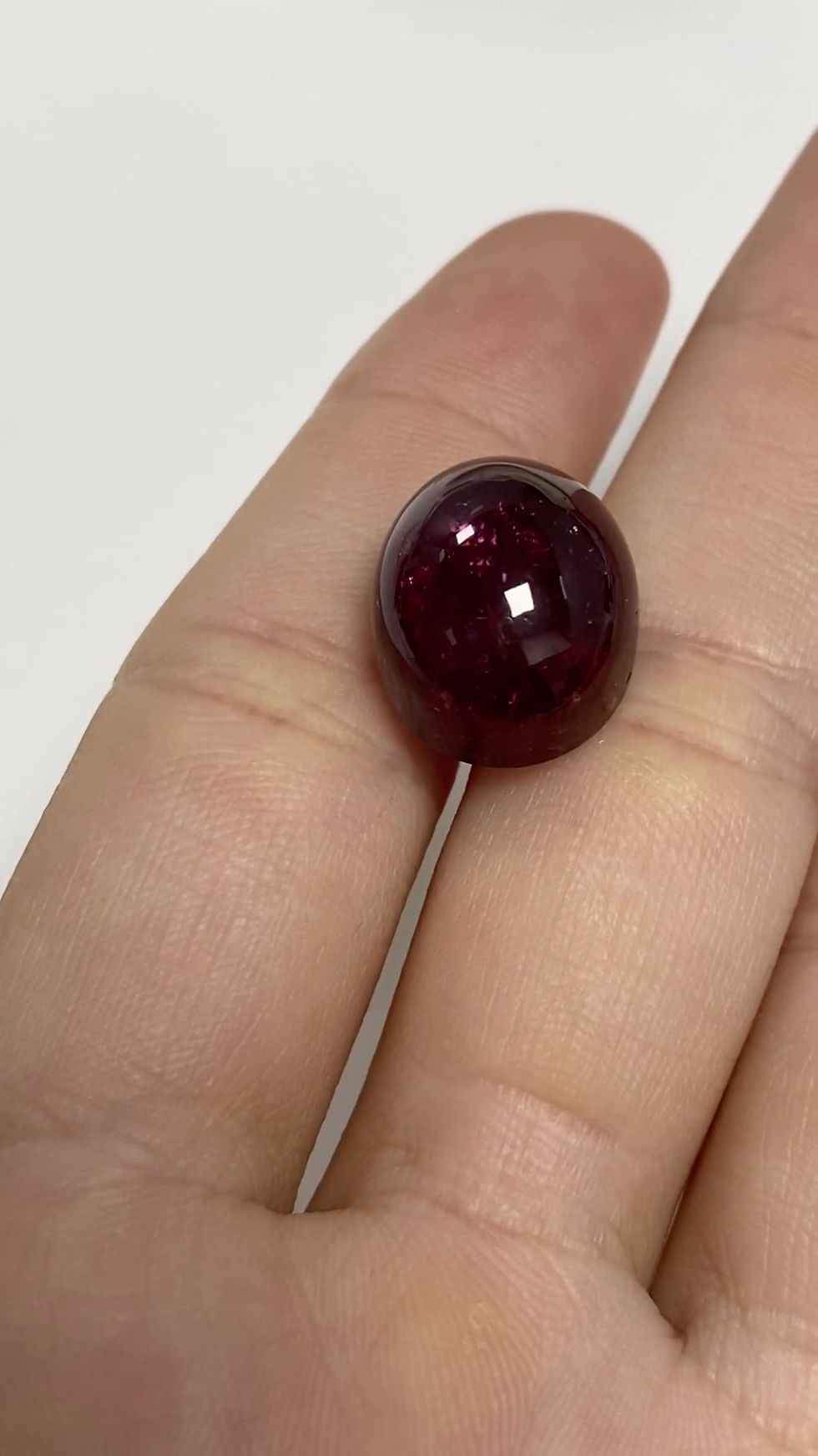Thumbnail: Rubellite Cabochon 17.56 cts