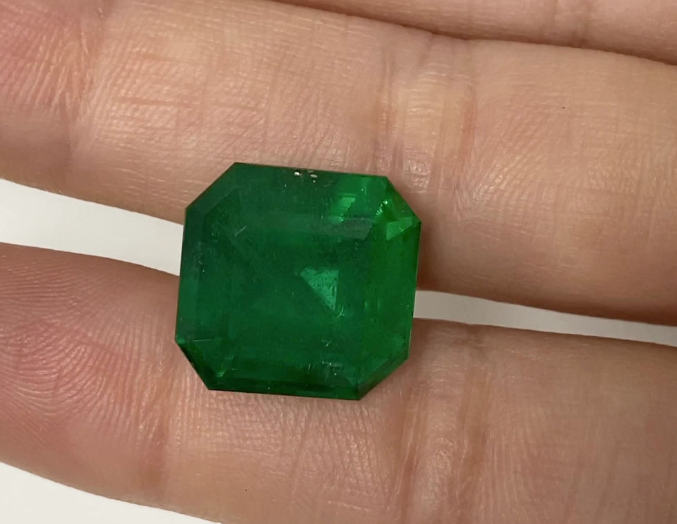 Thumbnail: Emerald Emeraldcut 14.78 cts