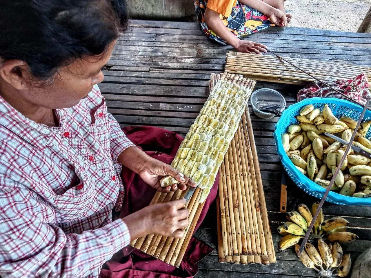 Présentation de bananes séchées à Battambang Battambang