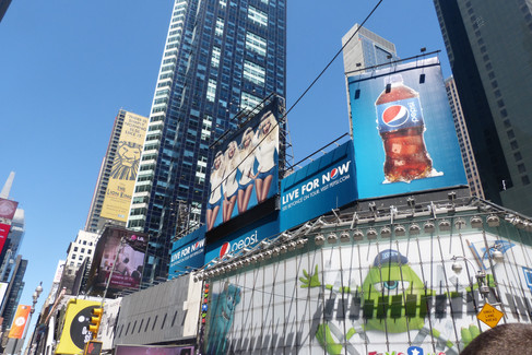 Times Square pub Pepsi Beyoncé 