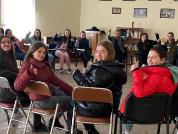 Përmbyllet TalkUP në Kukës. Programi i komunikimit përfshiu dhjetëra gjimnazistë të qytetit