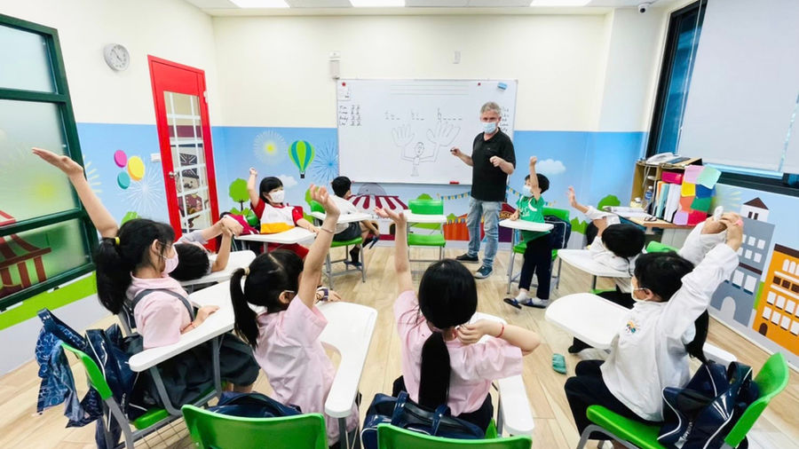 豐原補習班夏恩英語國小班全外師上課情形