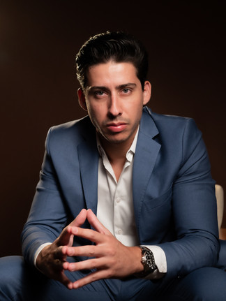 ensaio corporativo masculino em ribeirão preto de Fernando Garcia por Ju Rizieri